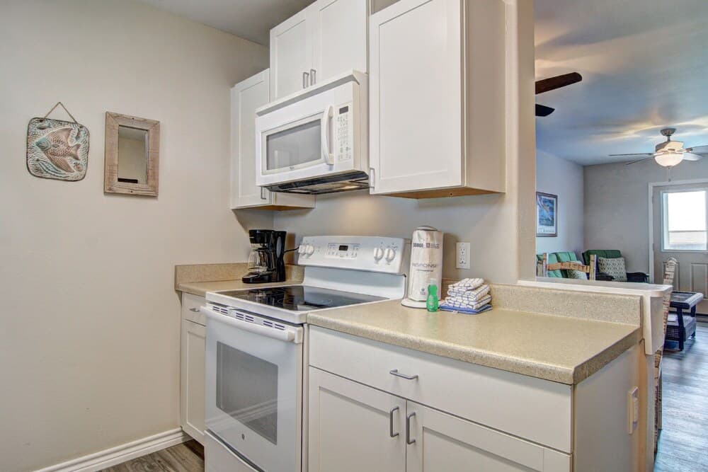 Ocean Getaway Siv22 1 Bedroom Condo by Redawning