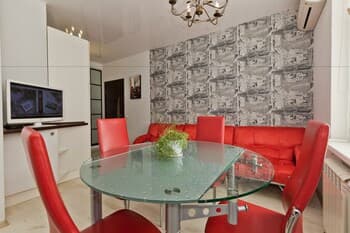 Apartments on Timiryazeva 35