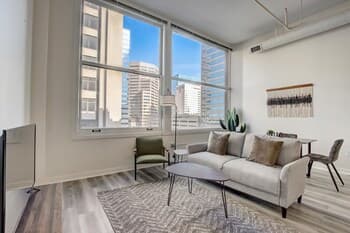 FRONTDESK Wholesale District Downtown Indy Apts