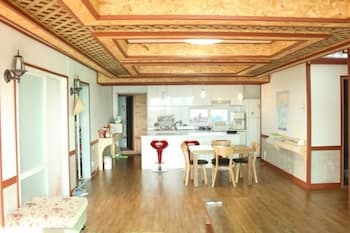 De Borah Guesthouse - Hostel