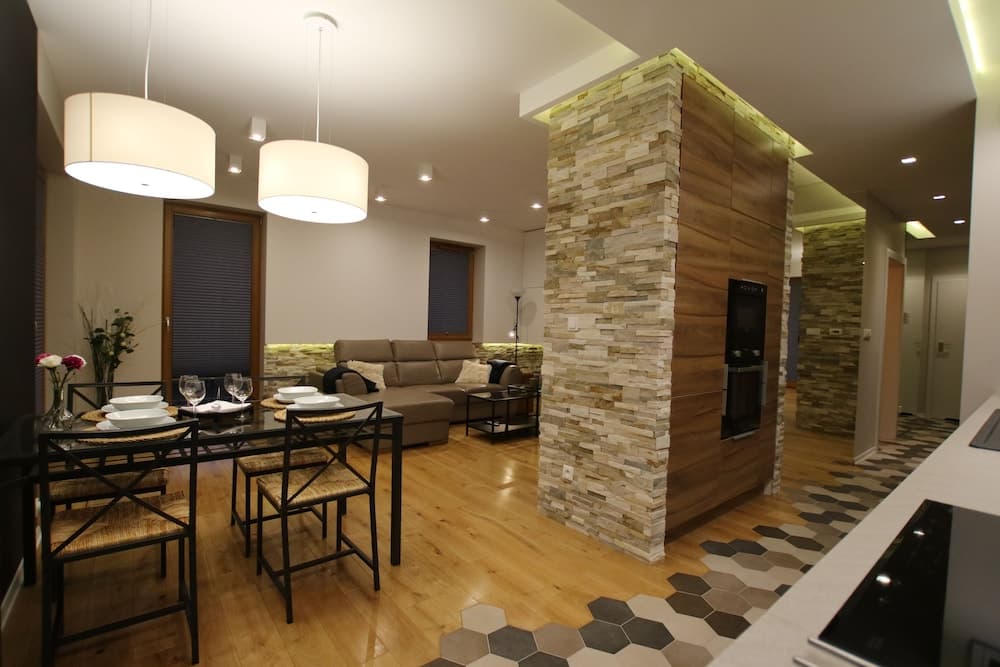 City of the Kings Green Silence Apartment