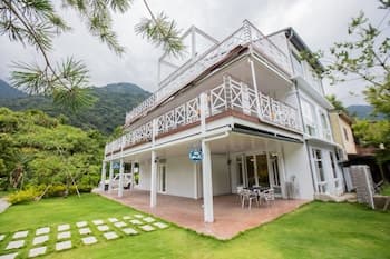 Songhe ShanShuei B&B Hotel