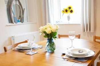 Arallt Holiday Cottage