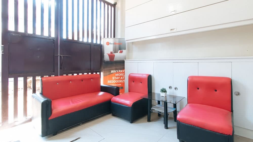 RedDoorz near NAIA Terminal 1