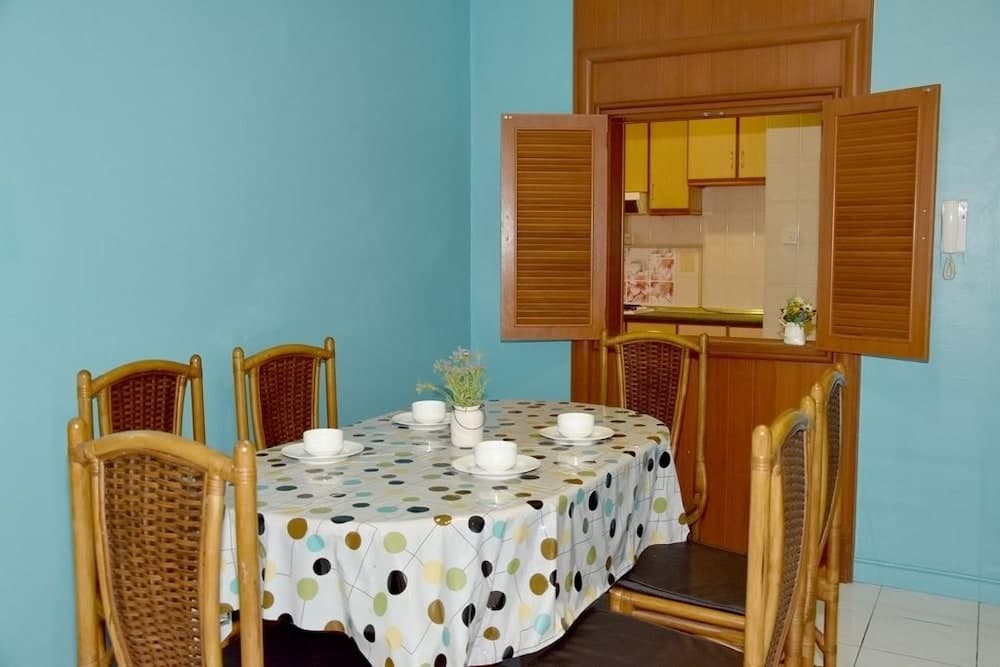 Marina Court by 80's Sabah Homestay