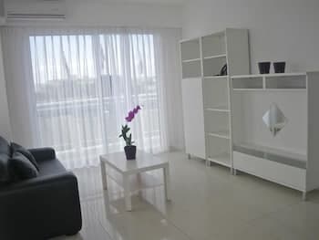 Lincoln Suite Apartments