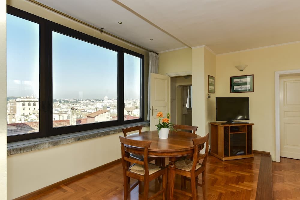 Rome at Your Feet Apartment with Terrace