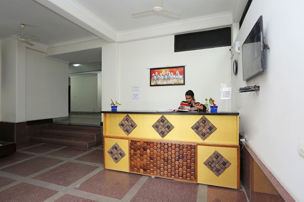 OYO 15822 Ryan Residency