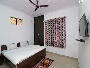 OYO 14148 Home Modern 2BHK Cottage Bhimtal Haldwani Road