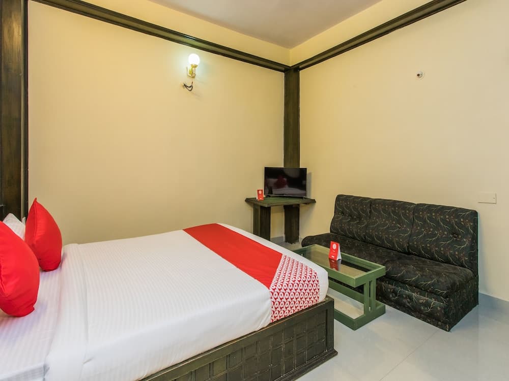 OYO 15401 Hotel Surana palace