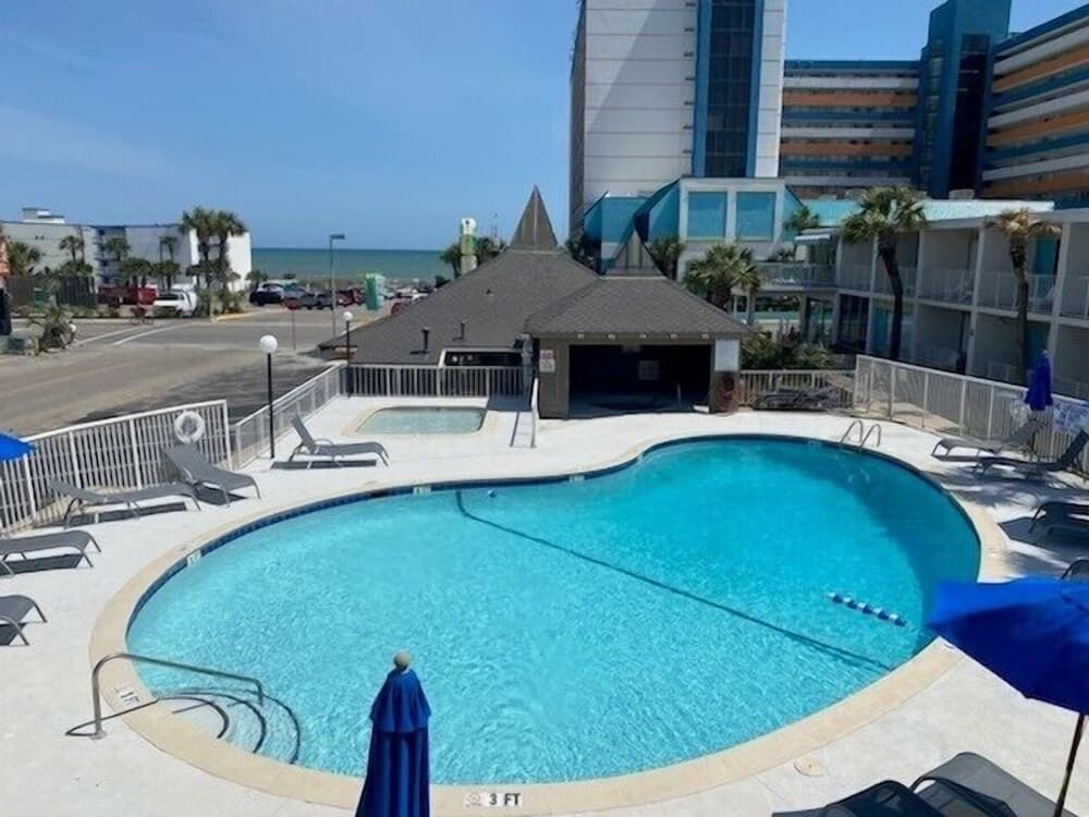 Waikiki Village Retro Hotel