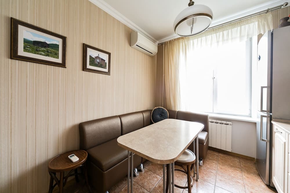 MaxRealty24 Marii Ulianovoy 12