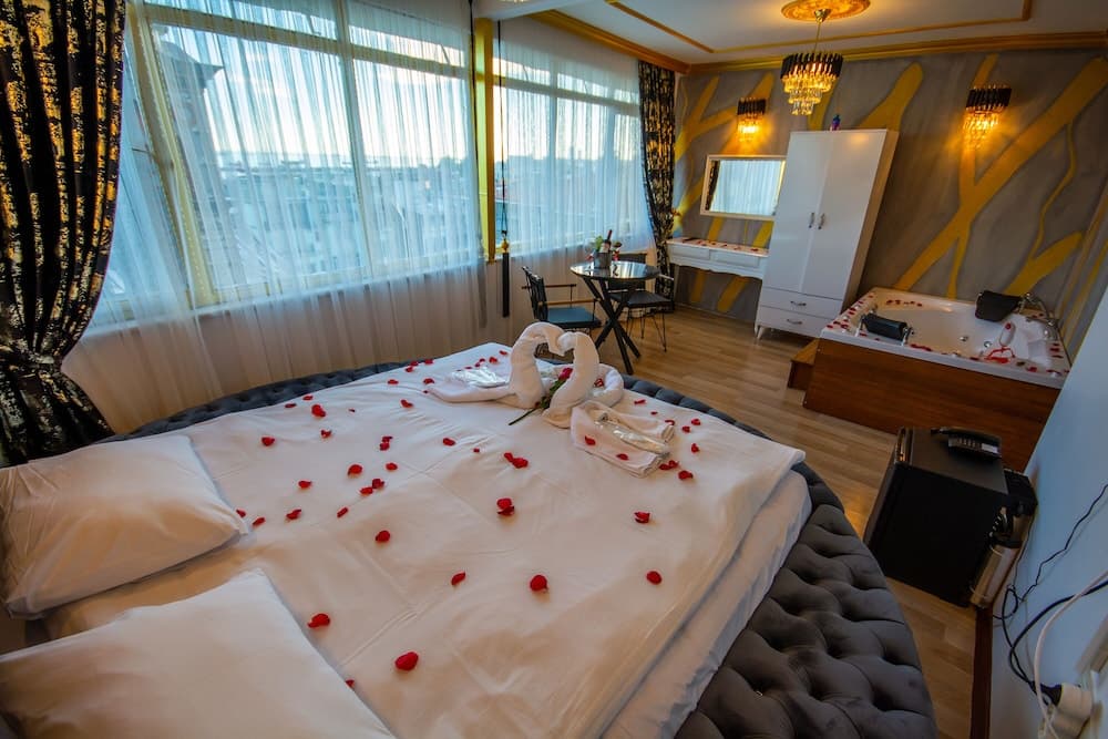 Kaya Deluxe Hotel - Special Design Spa & Terrace Resturant