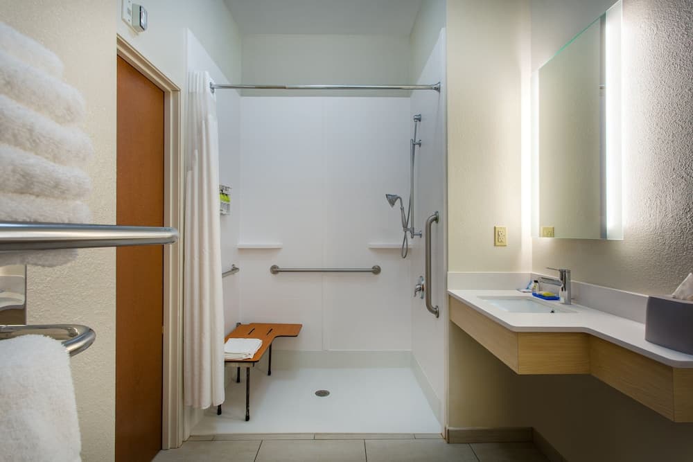 Holiday Inn Express Hotel & Suites Lewisburg by IHG