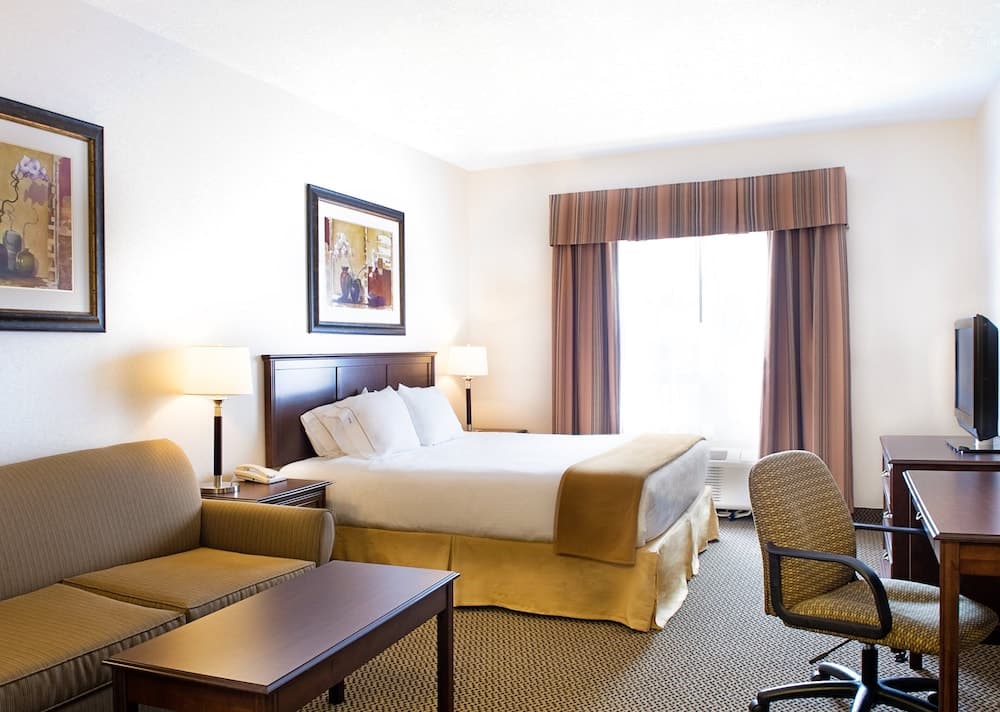 Holiday Inn Express & Suites Slave Lake by IHG