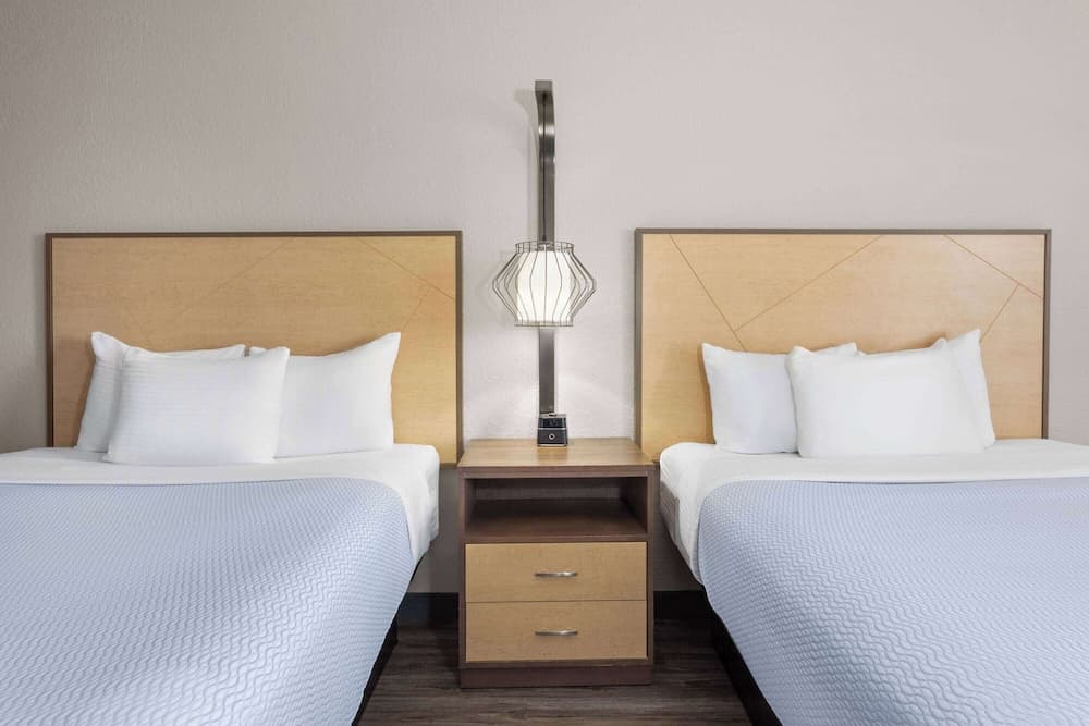 La Quinta Inn & Suites by Wyndham Ft. Pierce