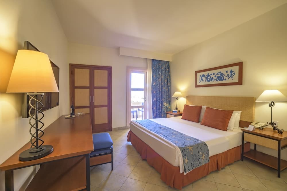 Marina Plaza Hotel, Tala Bay