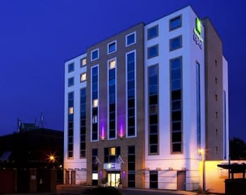 Holiday Inn Express London-Watford Junction, an IHG Hotel