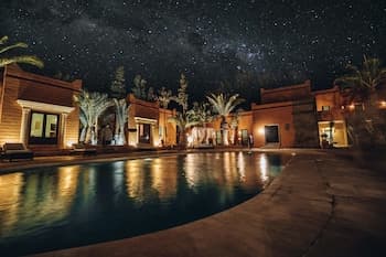 Oscar Hotel by Atlas Studios