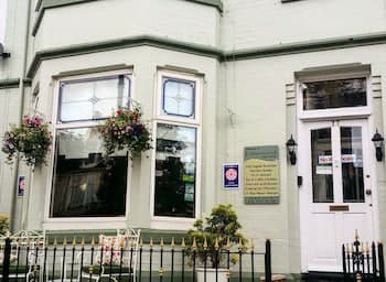 Elmswood Guest House