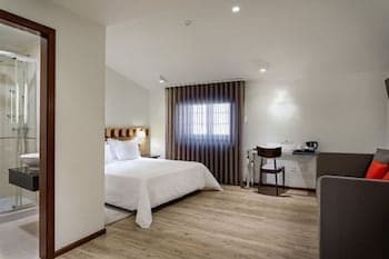Aveiro Center Hotel