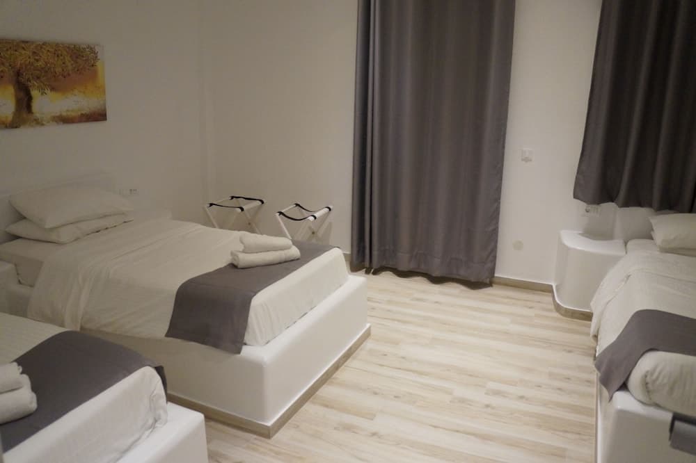 Acrogiali Beachfront Hotel