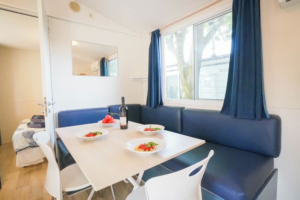 Happy Camp mobile homes in Füred Camping