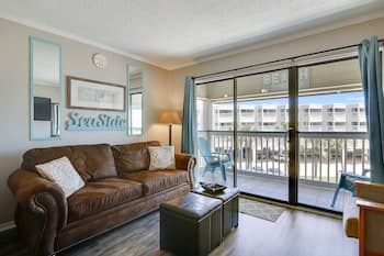 Casa Del Mar C279 1 Bedroom Condo by RedAwning