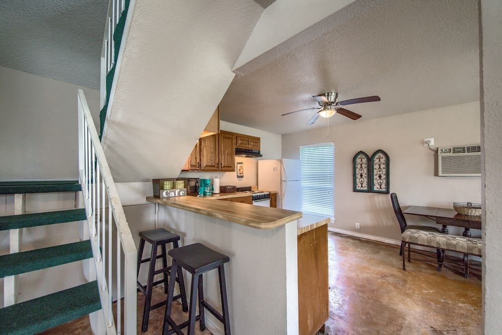 A Shore Thing Cl1105c 1 Bedroom Cottage by RedAwning