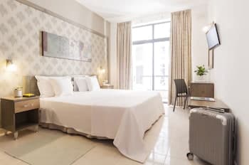 Rooms by Alexandra Hotel