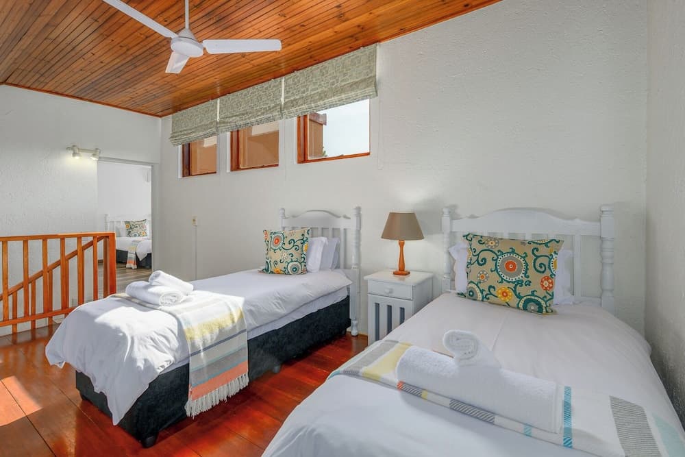 San Lameer Villa Rentals 10307