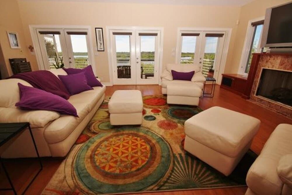 Luxury on the Lagoon Apartment 4