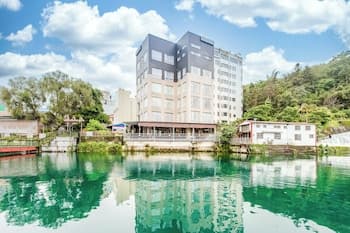 H&Sun Moon Lake Shui Yang