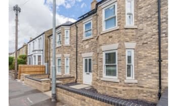 Tailored Stays - Victoria Road