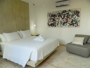 Luxury Townhouse Private Pool and Golf