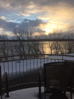 Cozy water front Montreal