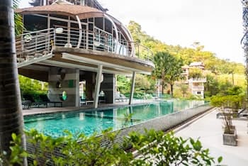 Emerald Terrace by Lofty