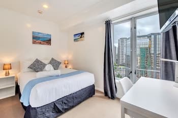 Cute and Central 15th Floor City Apartment