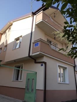 Bogdanovski Studios & Guest Rooms