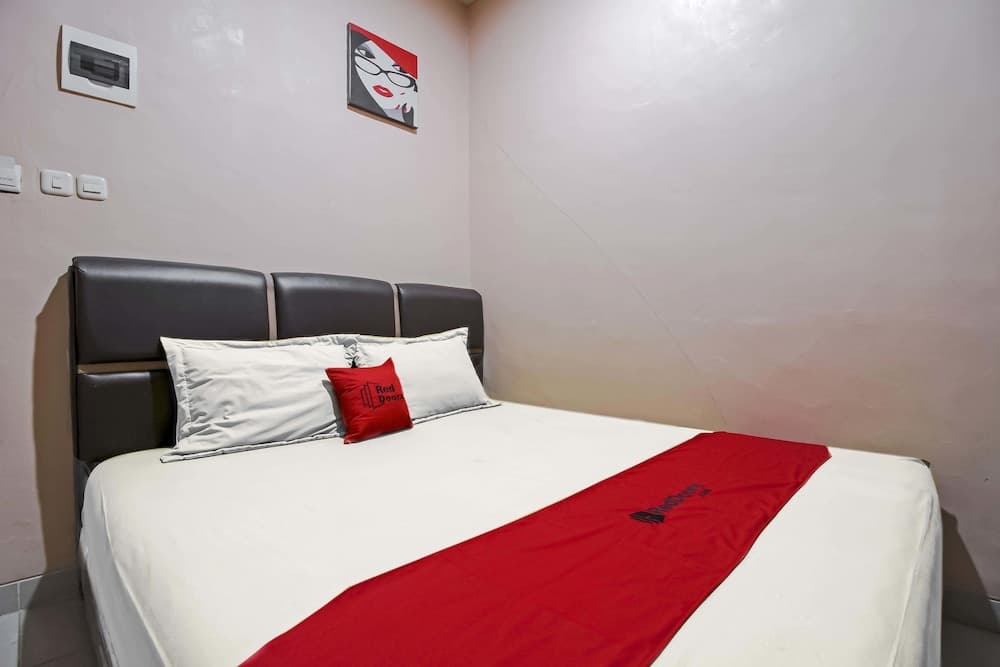 RedDoorz @ Jalan Darussalam Medan