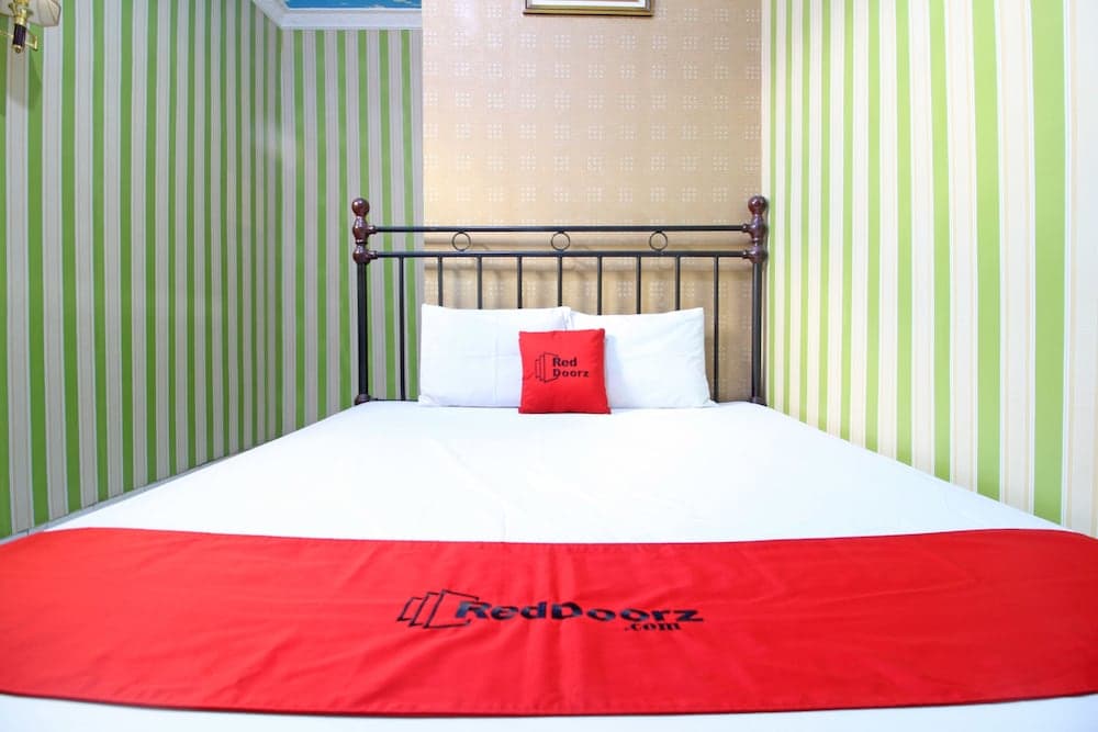 RedDoorz near Mall Ambarukmo Yogyakarta