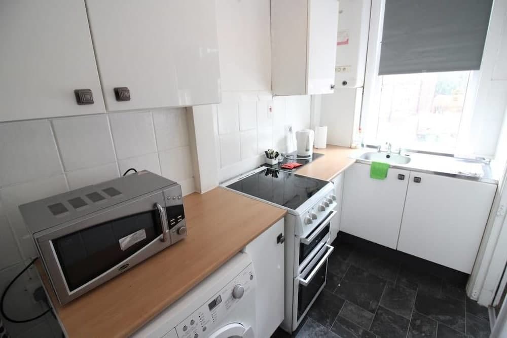 2 Bedroom Family Home near Leeds City Center
