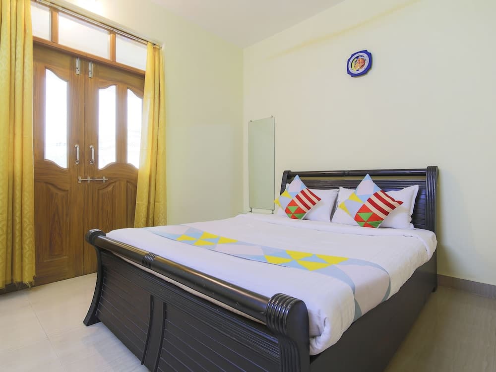 OYO 15360 Home Elegant 2BHK Siolim