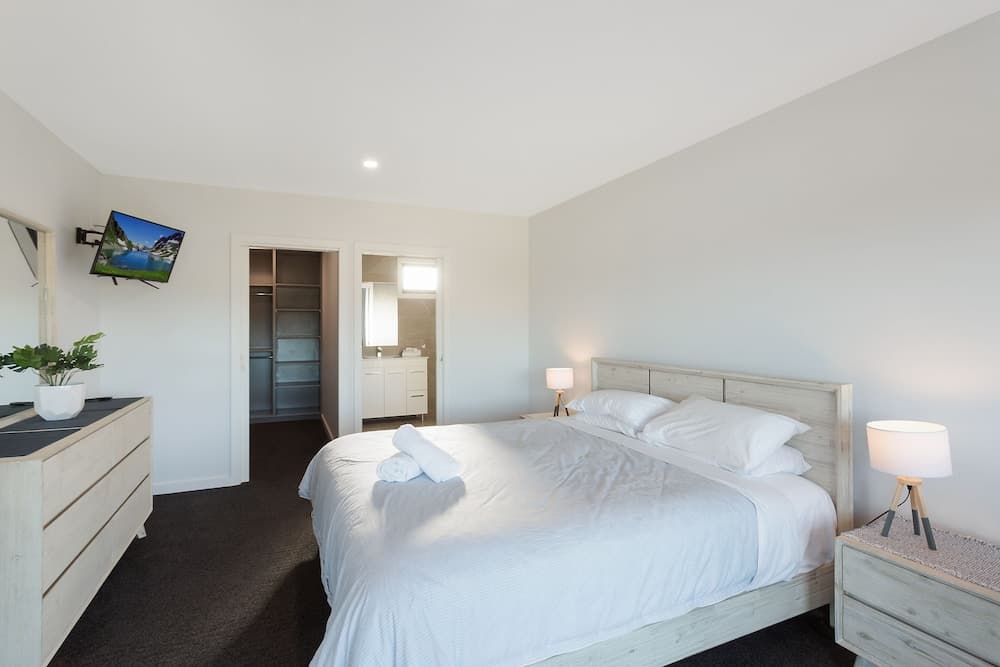 Kingfisher Retreat at Eden Cove