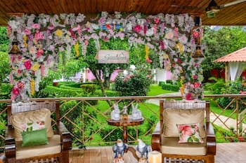 Hotel Rancho Guacamayos