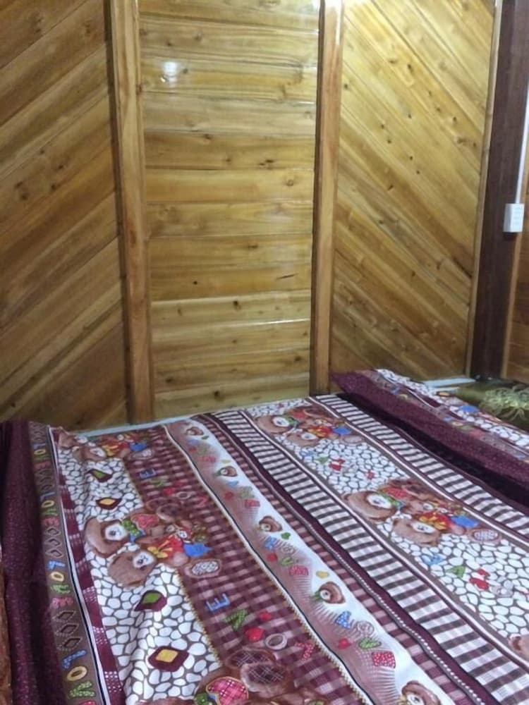 H'mong Home Mountain View