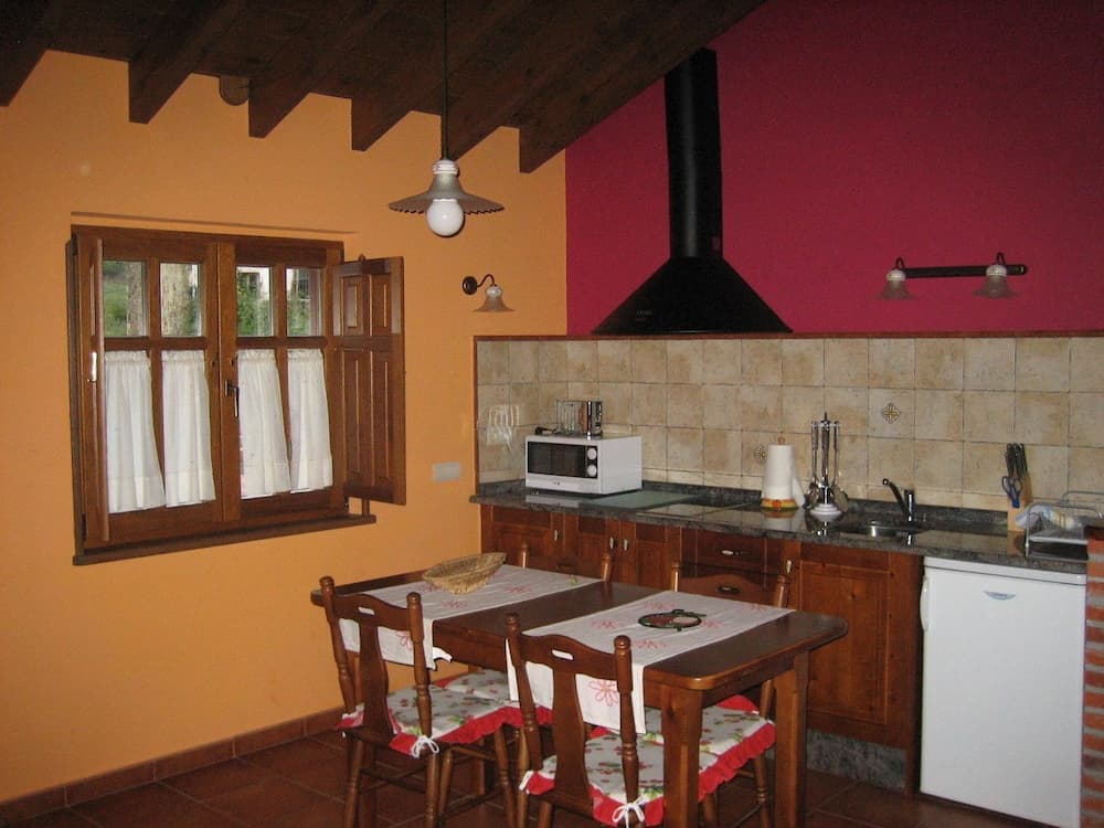 Apartamentos Rurales La Portiella