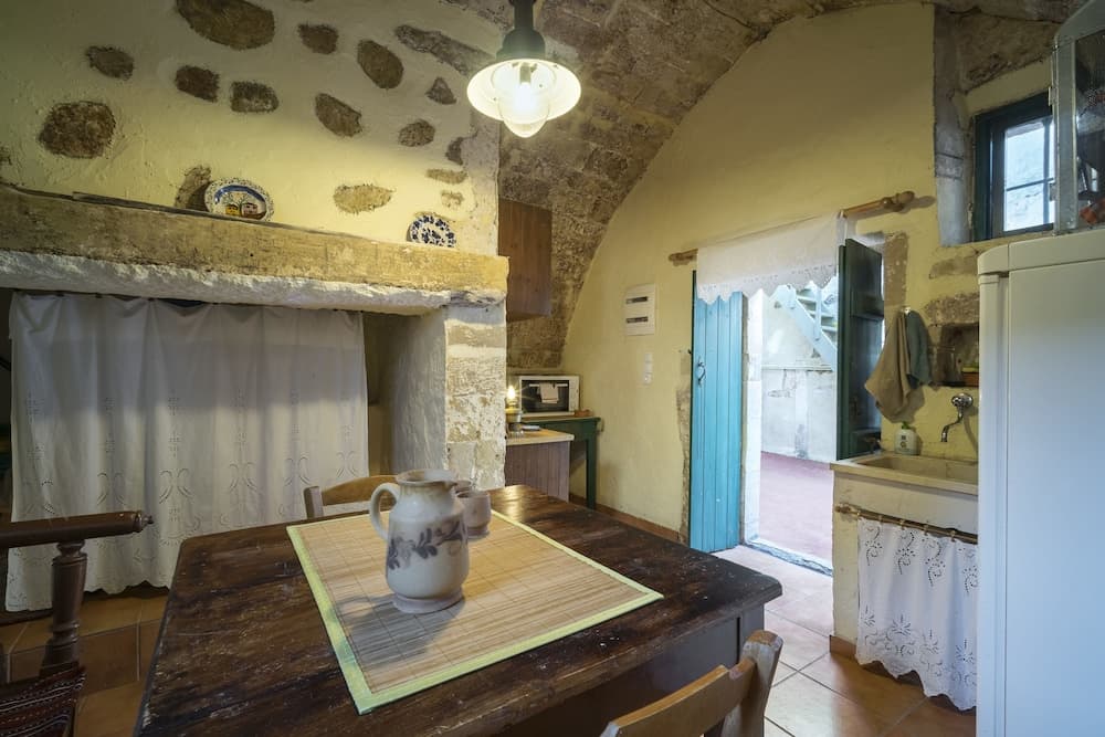 Moundros 1620 Venetian residence