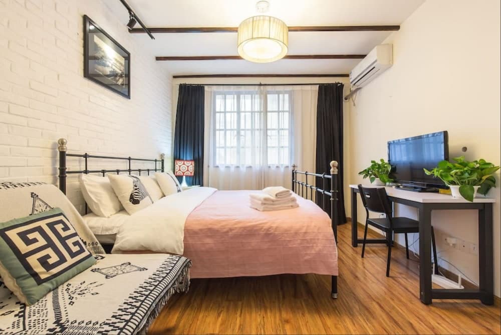 Shanghai Yanshe Huashan Road Branch