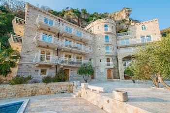 Pietra Mare Apartments